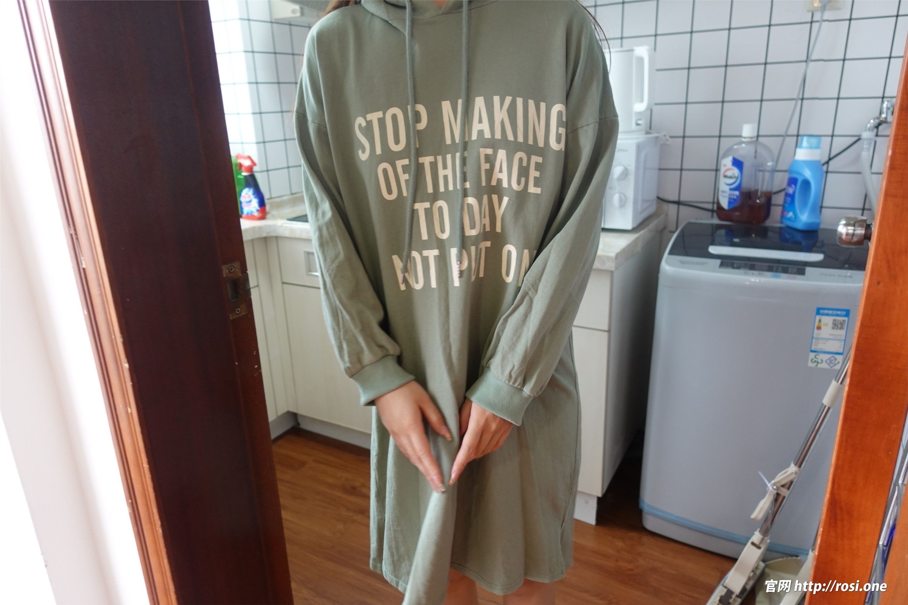 ROSI写真 2022.02.05 NO.3715